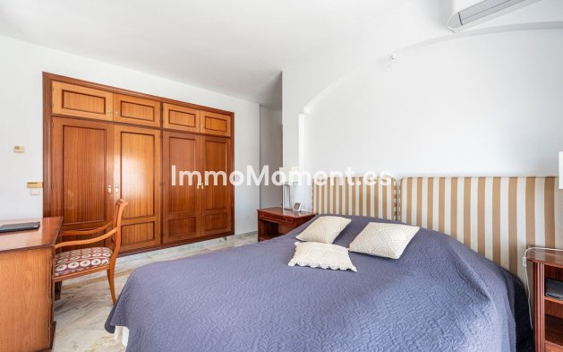 Wiederverkauf - Freistehende Villa - Estepona  - Atalaya