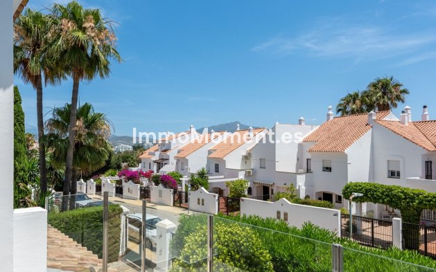Wiederverkauf - Freistehende Villa - Estepona  - Atalaya