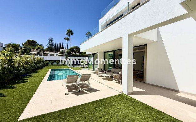 Neubau - Freistehende Villa - Estepona  - New Golden Mile