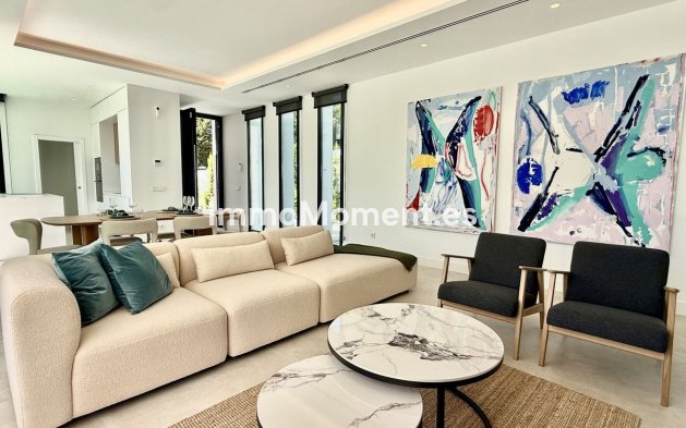 Neubau - Freistehende Villa - Estepona  - New Golden Mile