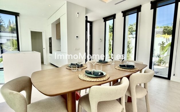 Neubau - Freistehende Villa - Estepona  - New Golden Mile