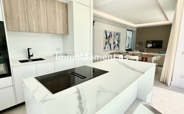 Neubau - Freistehende Villa - Estepona  - New Golden Mile