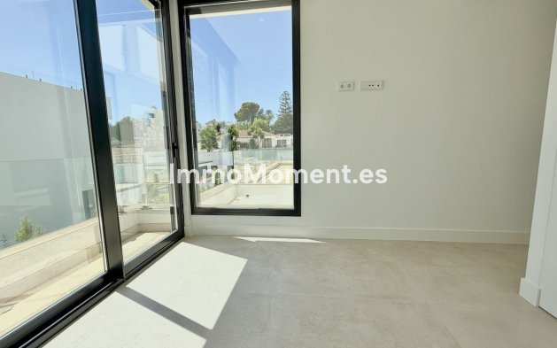 Neubau - Freistehende Villa - Estepona  - New Golden Mile
