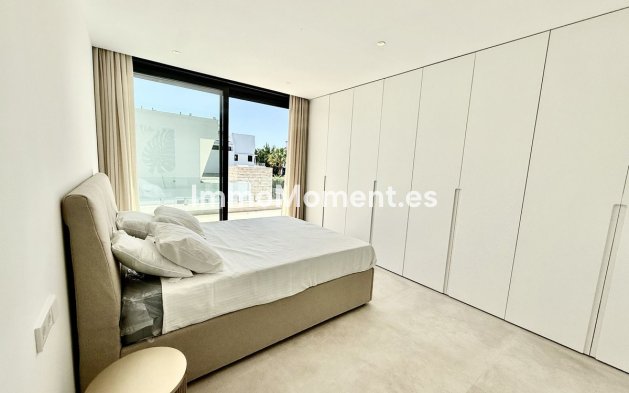 Neubau - Freistehende Villa - Estepona  - New Golden Mile