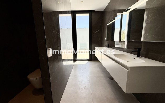 Neubau - Freistehende Villa - Estepona  - New Golden Mile