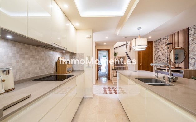 Revente - Appartement - Estepona  - Estepona Centro