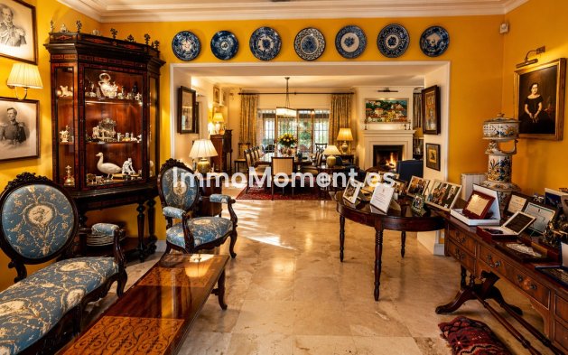 Wiederverkauf - Freistehende Villa - Marbella - Guadalmina Baja