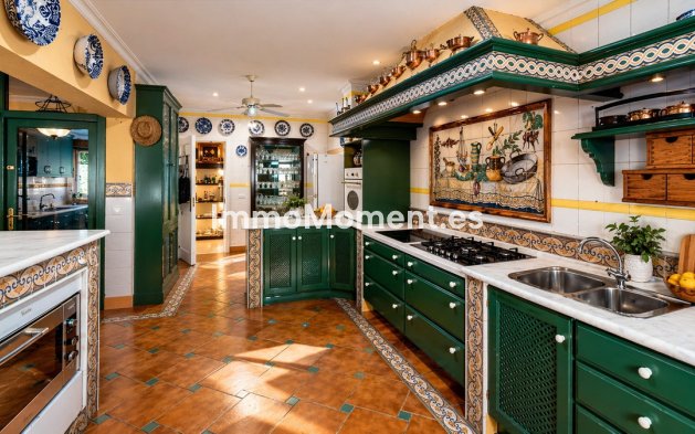 Wiederverkauf - Freistehende Villa - Marbella - Guadalmina Baja