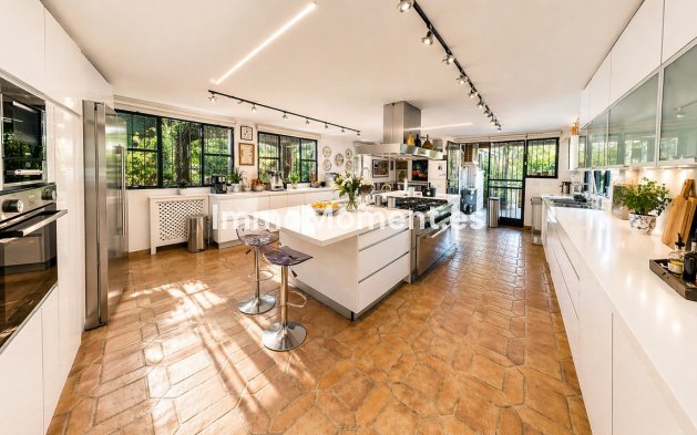 Wiederverkauf - Freistehende Villa - Marbella - Guadalmina Baja