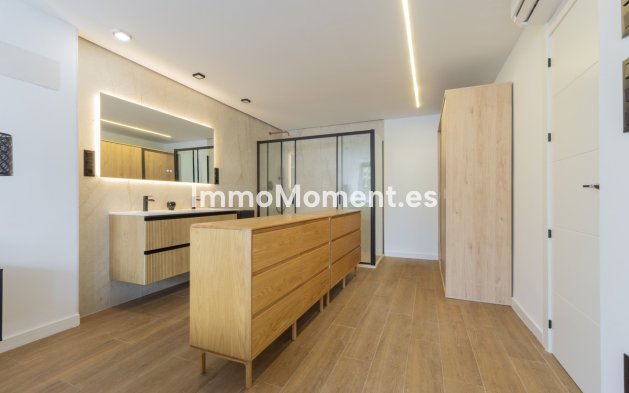 Wiederverkauf - Freistehende Villa - Torrevieja - Torrevieja Centro
