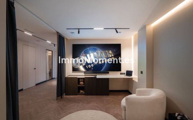 Resale - Apartment - Benahavís - Benahavís Centro