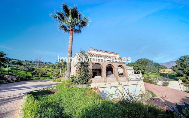 Reventa - Villa independiente - Estepona  - Estepona Centro