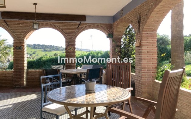Reventa - Villa independiente - Estepona  - Estepona Centro