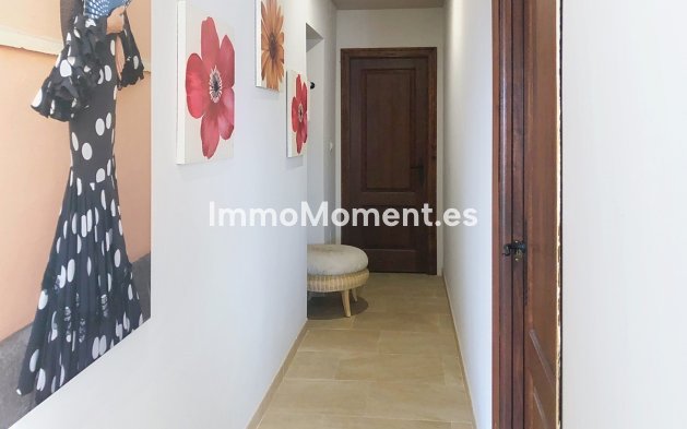 Reventa - Villa independiente - Estepona  - Estepona Centro