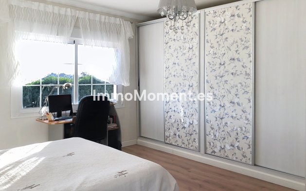 Reventa - Villa independiente - Estepona  - Estepona Centro