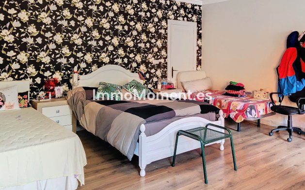 Reventa - Villa independiente - Estepona  - Estepona Centro
