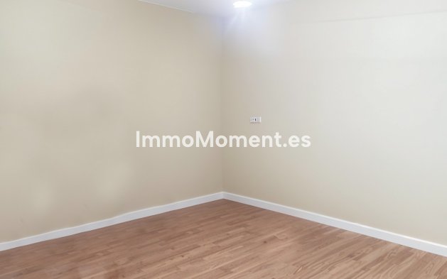Reventa - Villa independiente - Estepona  - Estepona Centro