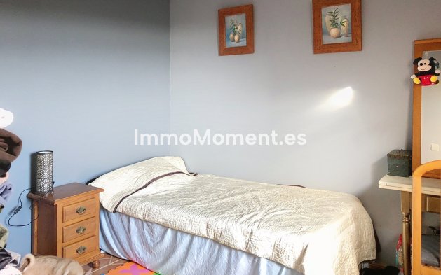 Reventa - Villa independiente - Estepona  - Estepona Centro