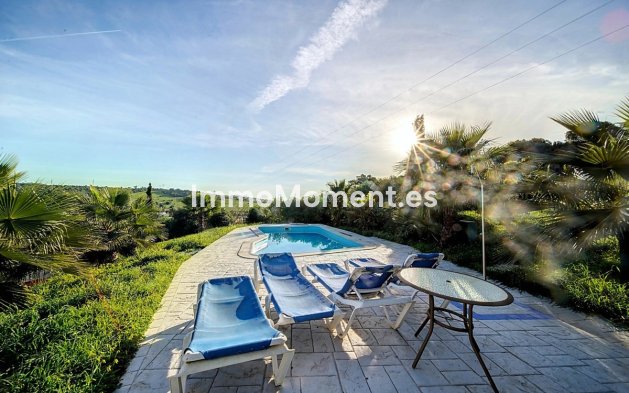 Reventa - Villa independiente - Estepona  - Estepona Centro