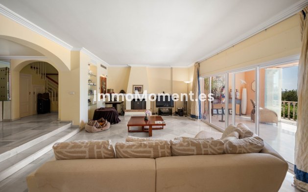 Resale - Detached villa - Marbella - Elviria