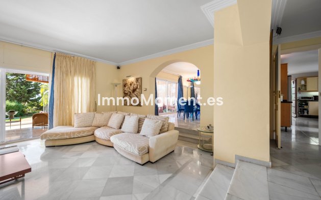Resale - Detached villa - Marbella - Elviria