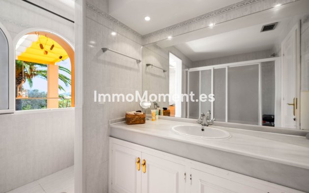 Resale - Detached villa - Marbella - Elviria