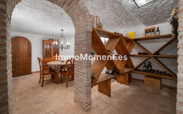Resale - Detached villa - Marbella - Elviria
