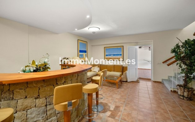 Resale - Detached villa - Marbella - Elviria