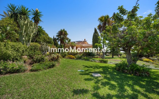 Resale - Detached villa - Marbella - Elviria