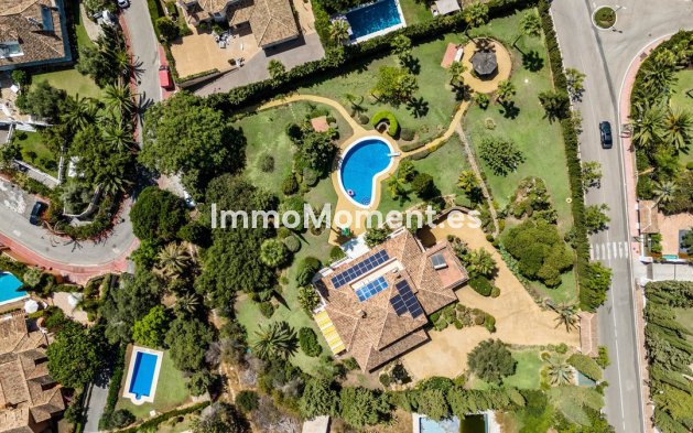 Resale - Detached villa - Marbella - Elviria