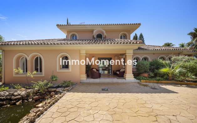 Resale - Detached villa - Marbella - Elviria
