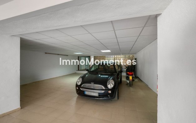 Resale - Detached villa - Marbella - Elviria