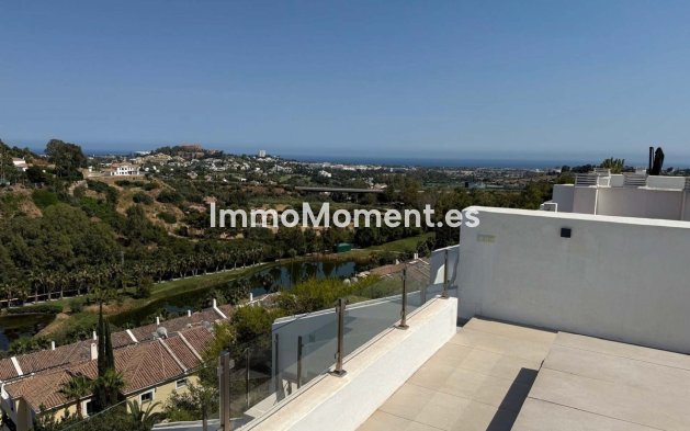 Resale - Apartment - Benahavís - La Quinta