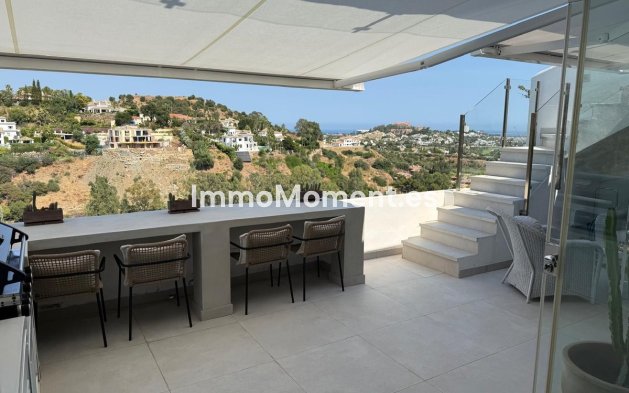 Resale - Apartment - Benahavís - La Quinta