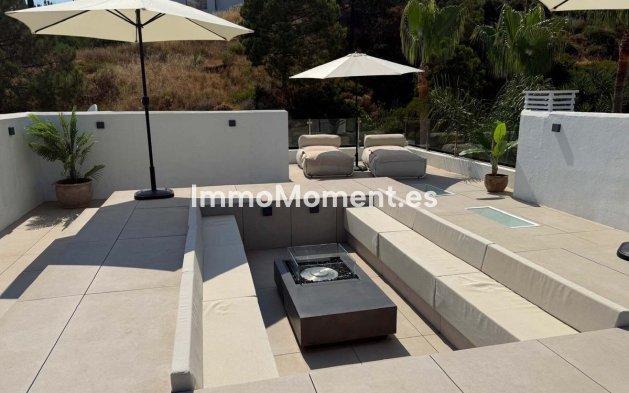 Resale - Apartment - Benahavís - La Quinta