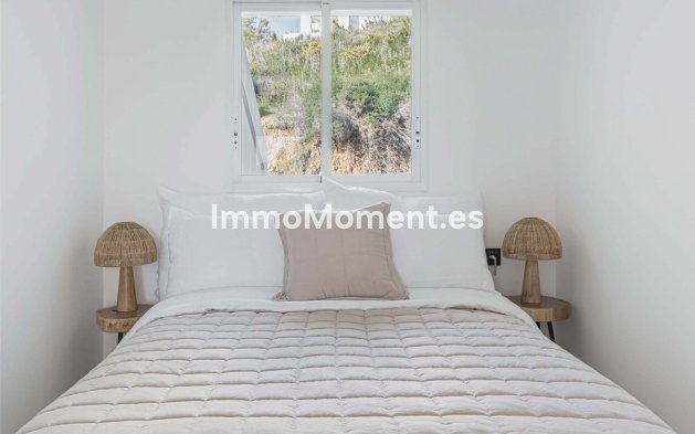 Resale - Apartment - Benahavís - La Quinta