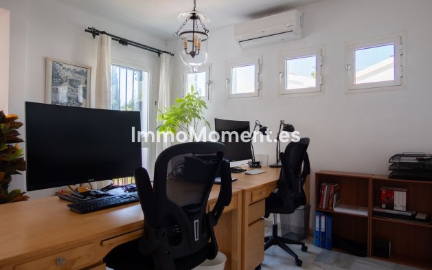 Bestaande woning - Vrijstaande villa - Estepona  - El Padron