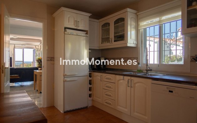 Bestaande woning - Vrijstaande villa - Estepona  - El Padron