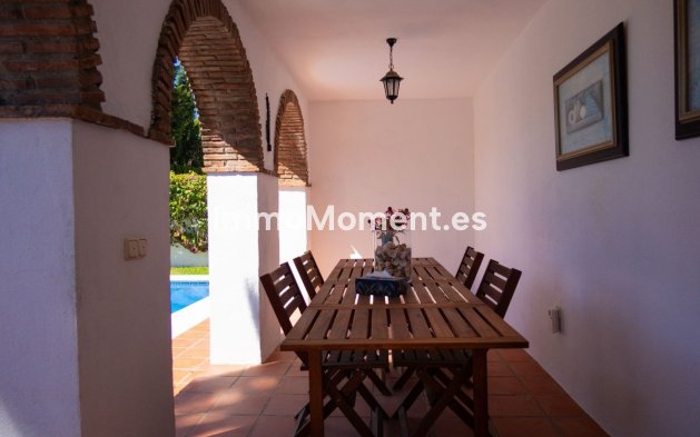 Bestaande woning - Vrijstaande villa - Estepona  - El Padron