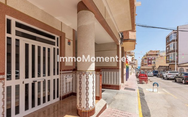 Resale - Apartment - Torrevieja - La Mata