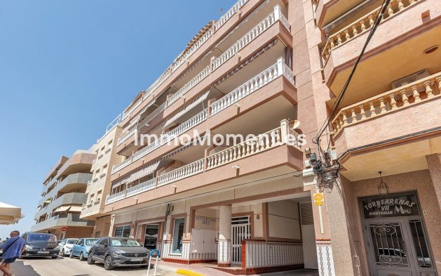 Resale - Apartment - Torrevieja - La Mata