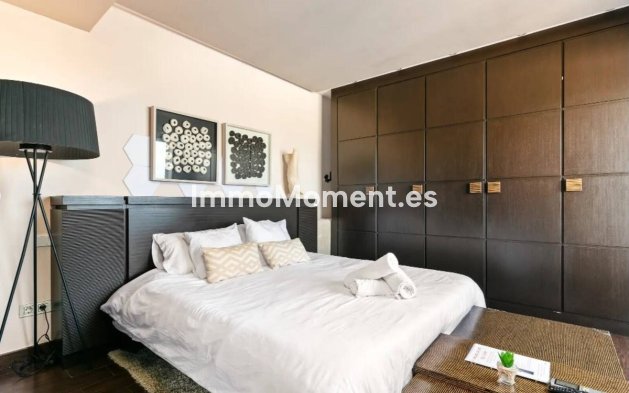 Resale - Apartment - Marbella - Nueva Andalucía