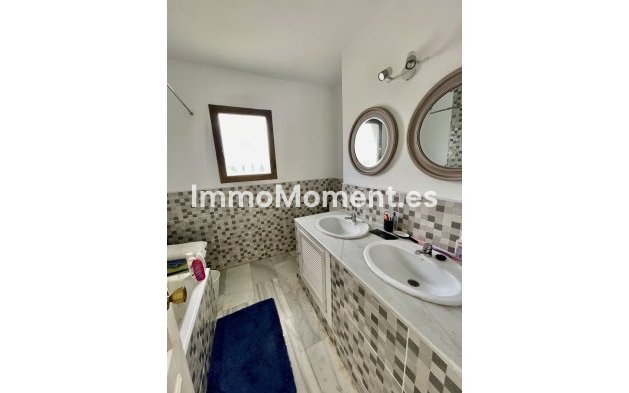 Bestaande woning - Vrijstaande villa - Manilva - La Duquesa