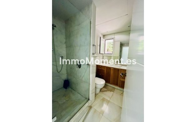 Wiederverkauf - Freistehende Villa - Marbella - Guadalmina Baja