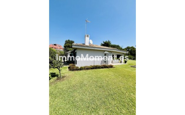 Wiederverkauf - Freistehende Villa - Marbella - Guadalmina Baja