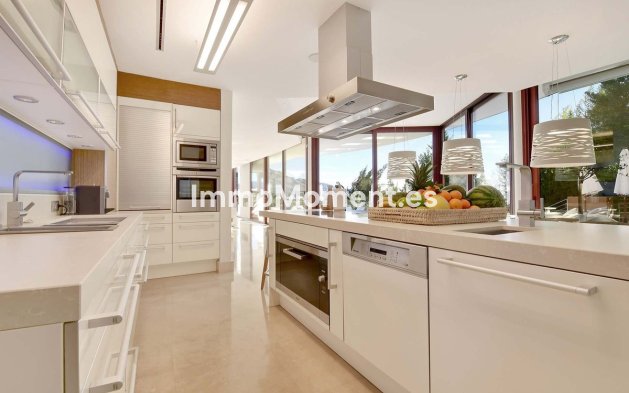 Reventa - Villa independiente - Marbella - Nueva Andalucía