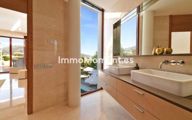 Reventa - Villa independiente - Marbella - Nueva Andalucía