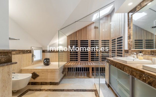 Wiederverkauf - Wohnung - Marbella - Nueva Andalucía