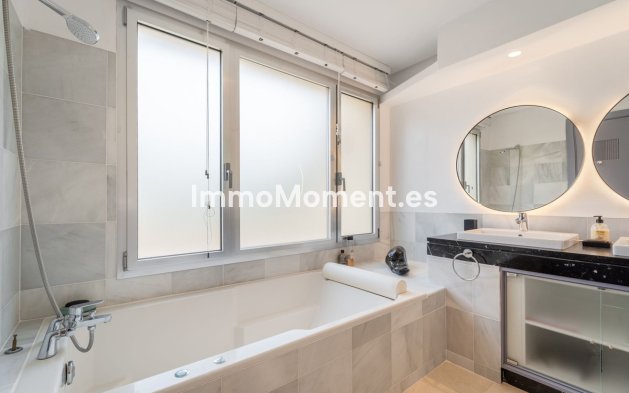 Wiederverkauf - Wohnung - Marbella - Nueva Andalucía