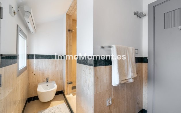 Wiederverkauf - Wohnung - Marbella - Nueva Andalucía
